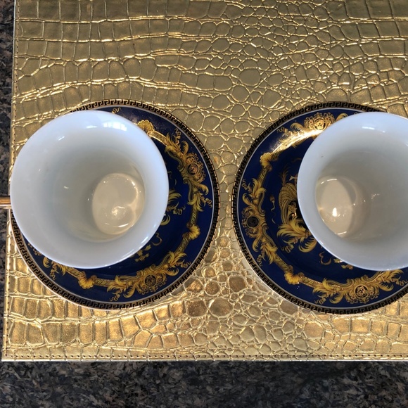 Two Versace Cups and Sauce with wings - Picture 8 of 11